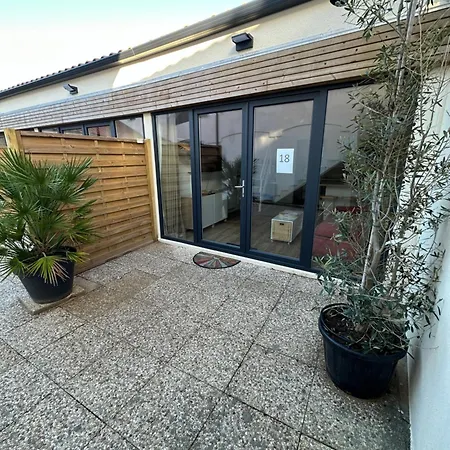 La Dune, Proche Rue Pietonne Et Сен-Жан-де-Мон