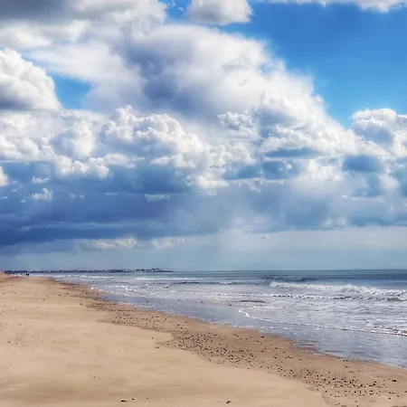 La Dune, Proche Rue Pietonne Et